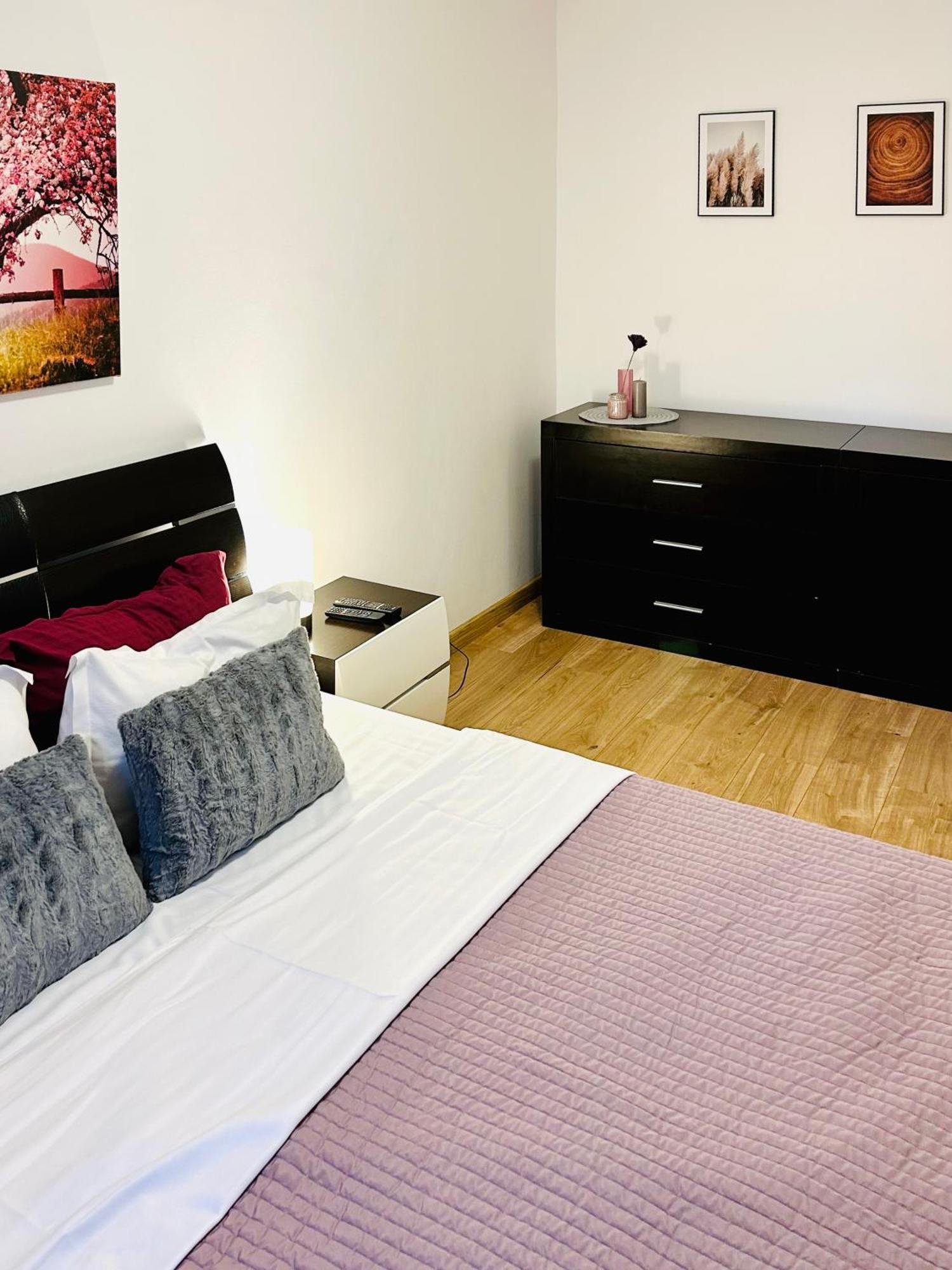 Chic Escape One - Free Parking Apartment Brașov Exterior foto