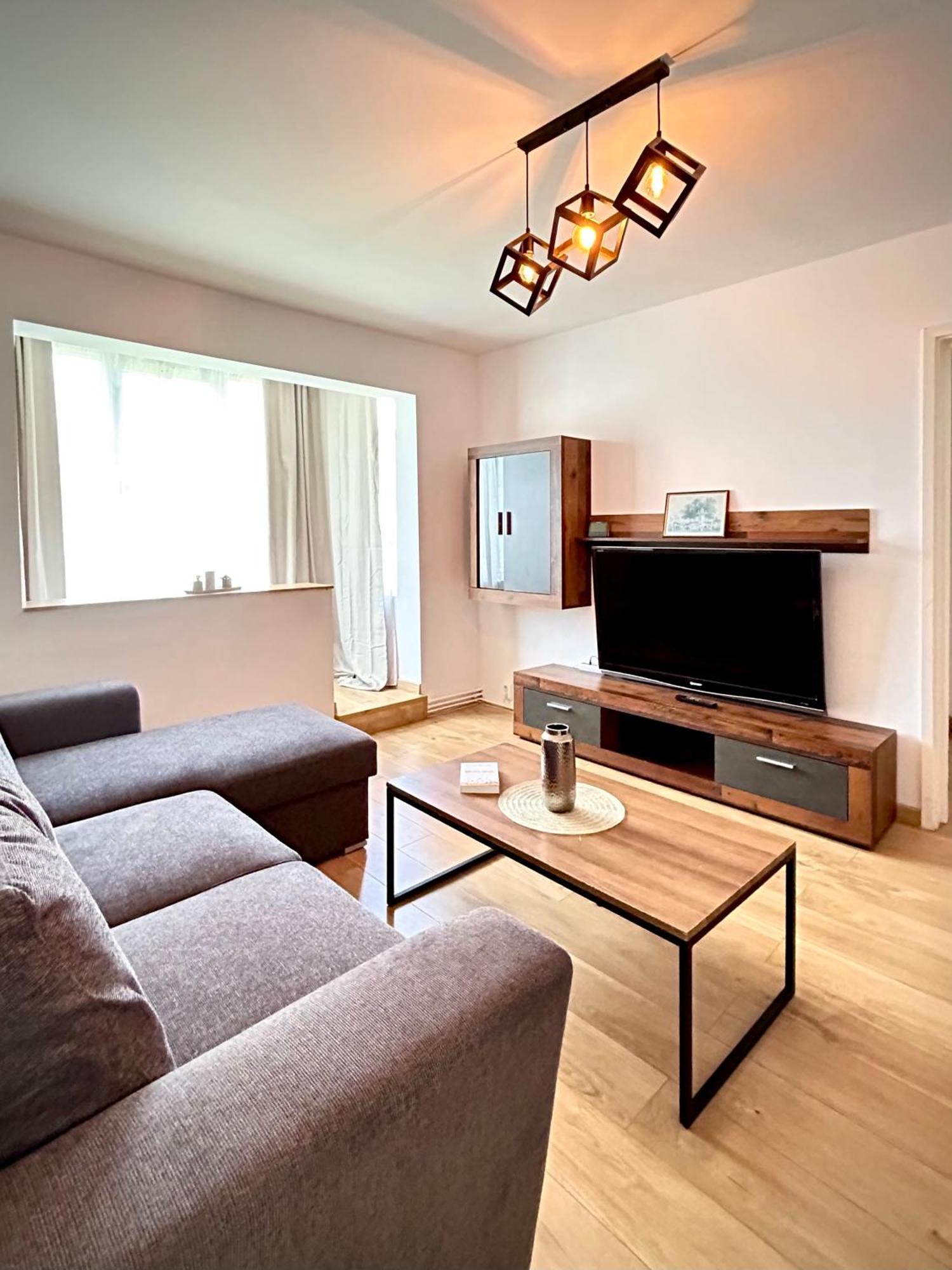 Chic Escape One - Free Parking Apartment Brașov Exterior foto